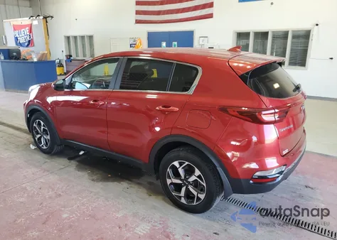 2022 Kia Sportage Lx z USA, uszkodzony, nr VIN KNDPMCAC2N7957967
